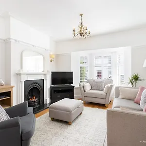 6 Woodville Holiday home